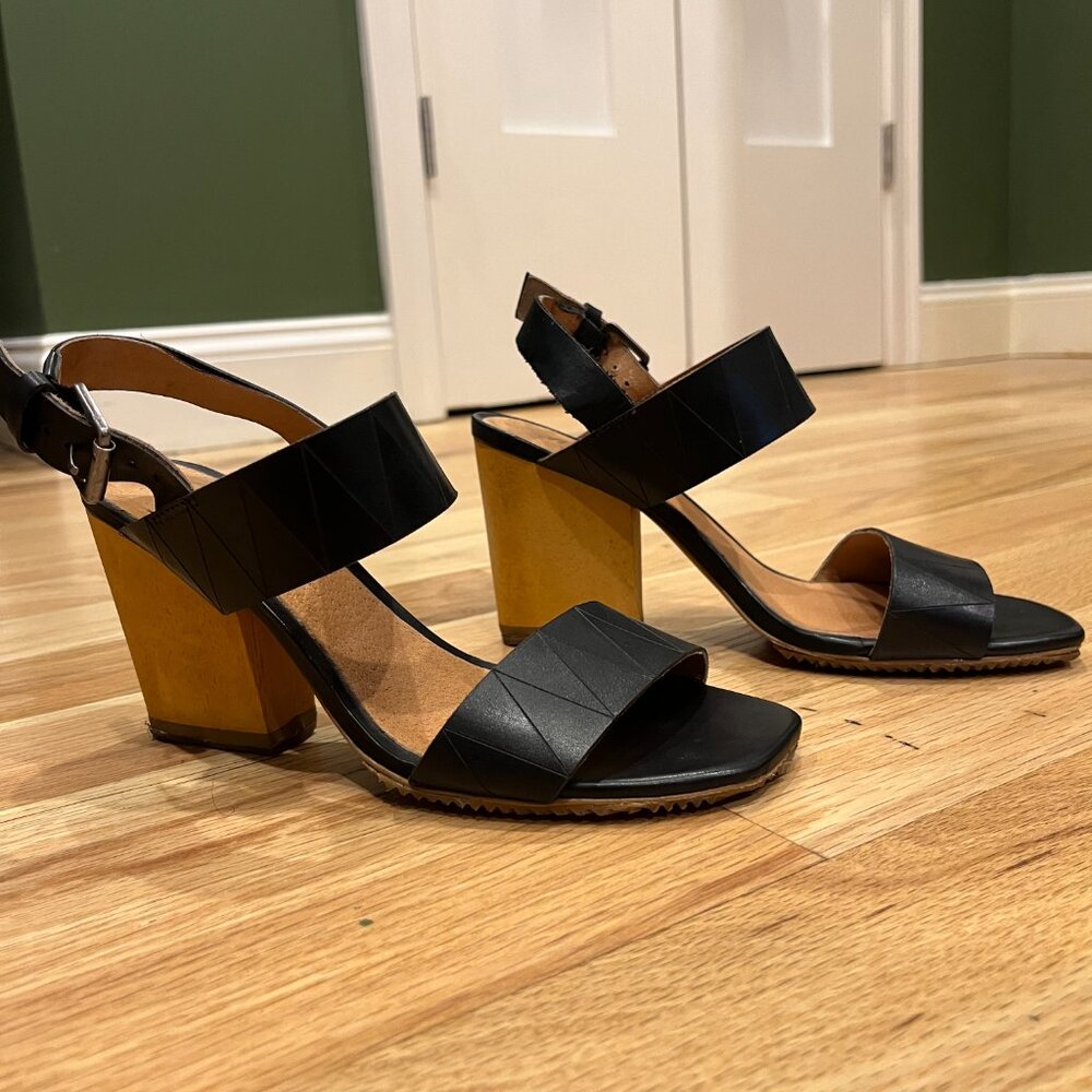 Madewell Black Leather Block Heeled Slingback Sandals - NEVER WORN!